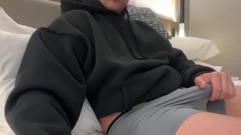 Snapshot of eu_dude chatting on November 18, 2025, 2:39 am eu_dude online show from November 18, 2025, 2:39 am