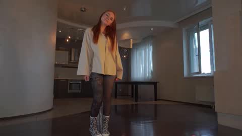 Snapshot of eugenecristino chatting on October 3, 2025, 11:51 am Lillie here and its my first day online show from October 3, 2025, 11:51 am