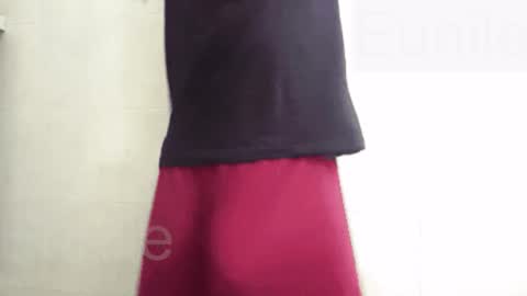 eunile online show from February 8, 2026, 11:02 am