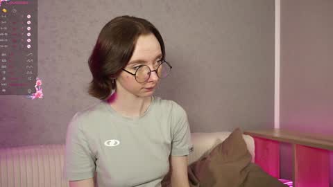 Snapshot of euphoria_girls chatting on February 2, 2025, 9:45 pm check about me online show from February 2, 2025, 9:45 pm