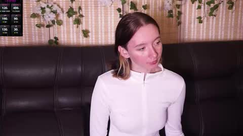 Snapshot of euphoria_girls chatting on October 24, 2025, 5:31 pm check about me online show from October 24, 2025, 5:31 pm