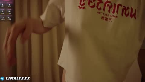 Snapshot of euphoria_girls chatting on November 4, 2025, 4:17 pm check about me online show from November 4, 2025, 4:17 pm