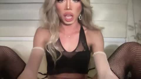 euphoric_goddess online show from July 23, 2026, 8:29 pm