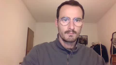 Snapshot of europe_bang chatting on November 17, 2025, 5:19 pm Andrea online show from November 17, 2025, 5:19 pm