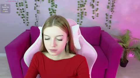 Snapshot of eva__thompson chatting on June 11, 2026, 2:53 am Eva online show from June 11, 2026, 2:53 am