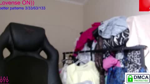 Snapshot of eva_blond_hot chatting on October 6, 2025, 9:01 pm Eva online show from October 6, 2025, 9:01 pm