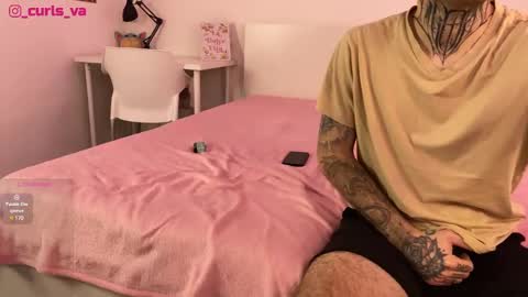 Snapshot of eva_curl chatting on February 4, 2025, 12:22 pm Hi were Eva and David online show from February 4, 2025, 12:22 pm