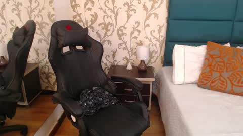 Snapshot of eva_dumont chatting on February 14, 2025, 3:26 pm Eva Dumont online show from February 14, 2025, 3:26 pm