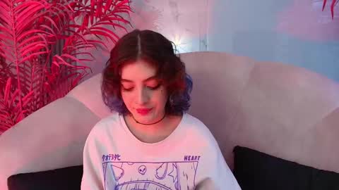 E V A online show from November 20, 2025, 7:57 pm