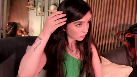 Angelinne online show from May 15, 2026, 3:57 am