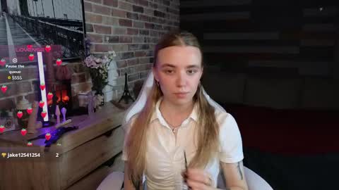 eva_mini online show from June 2, 2026, 9:17 pm