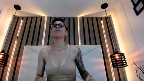 Eva cute online show from February 2, 2026, 5:33 pm