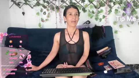 Eva  online show from January 8, 2026, 8:33 pm