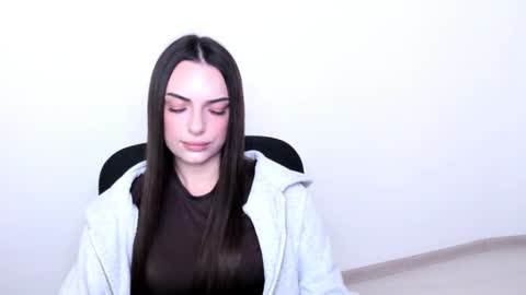 Snapshot of eva_rossee_ chatting on February 8, 2025, 2:16 pm Eva online show from February 8, 2025, 2:16 pm