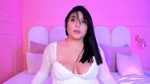 eva_saintt online show from November 24, 2025, 3:06 am