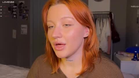 Snapshot of eva_swag chatting on October 18, 2025, 12:17 pm eva_swag online show from October 18, 2025, 12:17 pm