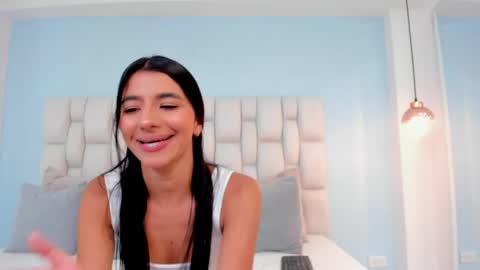 Eva  online show from April 9, 2026, 6:46 pm