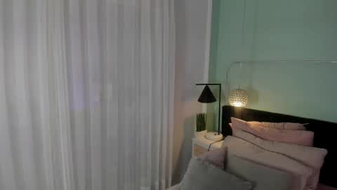 Snapshot of evaa_stevens chatting on September 13, 2025, 11:43 am julieth online show from September 13, 2025, 11:43 am