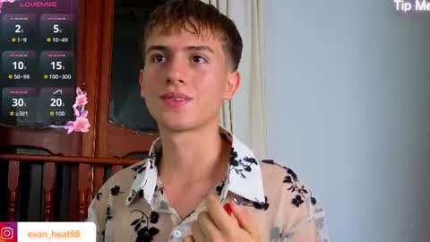Snapshot of evaan_hot chatting on June 12, 2026, 1:48 am EVAN online show from June 12, 2026, 1:48 am