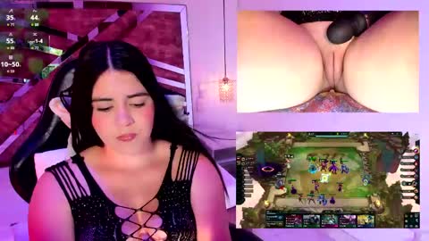 Snapshot of evabloom_ chatting on May 16, 2026, 9:13 pm EvaBloom online show from May 16, 2026, 9:13 pm