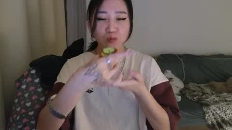 Snapshot of evadior chatting on October 13, 2025, 4:40 pm Eva online show from October 13, 2025, 4:40 pm