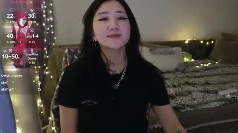 Snapshot of evadior chatting on November 5, 2025, 1:38 am Eva online show from November 5, 2025, 1:38 am