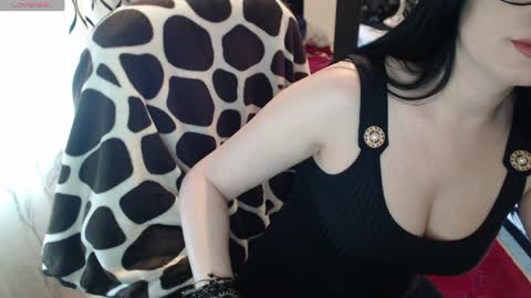 EVADREAM online show from March 27, 2026, 12:05 pm