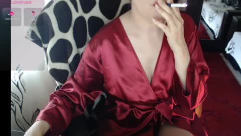 EVADREAM online show from April 9, 2026, 10:42 am