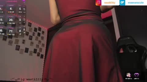 evaevanscute online show from December 2, 2024, 12:09 am