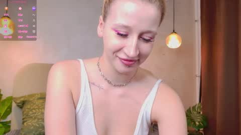 Snapshot of evafolly chatting on February 20, 2026, 9:26 pm Lolli online show from February 20, 2026, 9:26 pm