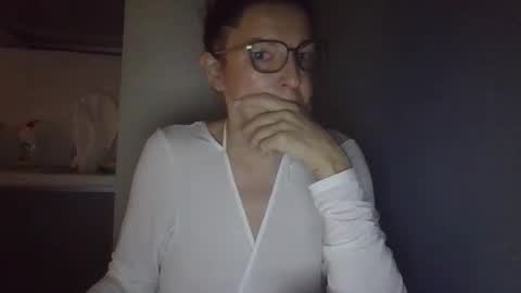 evaglad online show from November 23, 2025, 2:22 am
