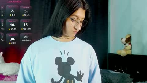 Evah Lee online show from December 22, 2025, 4:09 am