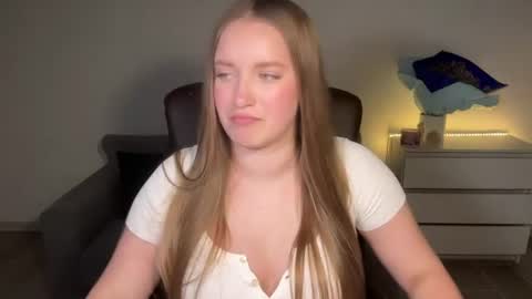 Snapshot of evajuly chatting on June 23, 2026, 8:07 pm Eva online show from June 23, 2026, 8:07 pm