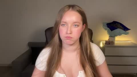 Snapshot of evajuly chatting on June 26, 2026, 8:57 pm Eva online show from June 26, 2026, 8:57 pm