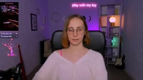 Snapshot of evalora_vei chatting on November 7, 2025, 3:23 pm evalora online show from November 7, 2025, 3:23 pm