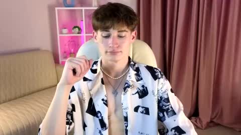 Snapshot of evan__joy chatting on February 20, 2026, 9:37 pm Evan online show from February 20, 2026, 9:37 pm