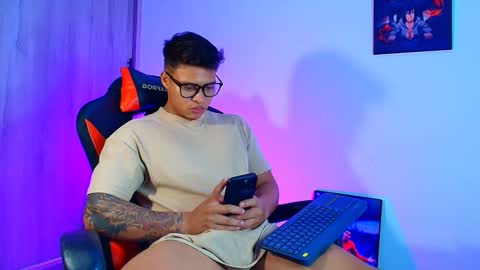 EVAN GREY online show from November 10, 2025, 1:59 am