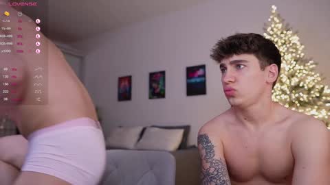 Snapshot of evan_white_ chatting on January 10, 2025, 7:00 pm evan_white_ online show from January 10, 2025, 7:00 pm