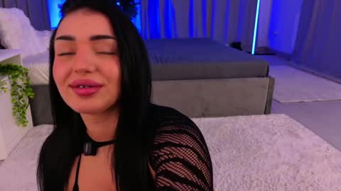Snapshot of evanew_ chatting on June 10, 2026, 7:02 pm Eva online show from June 10, 2026, 7:02 pm