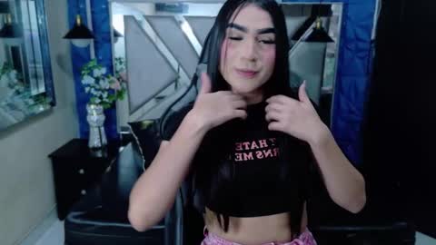 evangeline_star1 online show from December 3, 2025, 1:53 pm