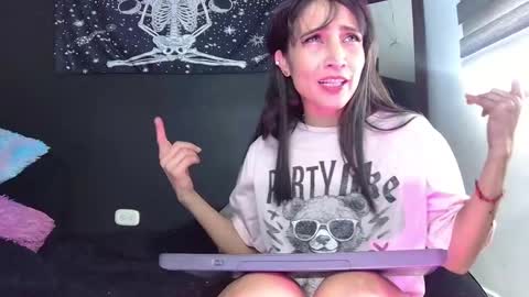  Eva online show from November 13, 2025, 6:51 pm