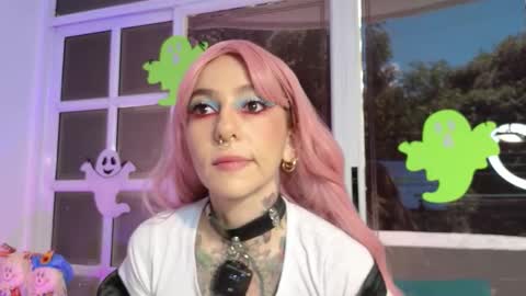 Snapshot of evangelyne1 chatting on October 26, 2025, 4:02 pm Evangelyne online show from October 26, 2025, 4:02 pm