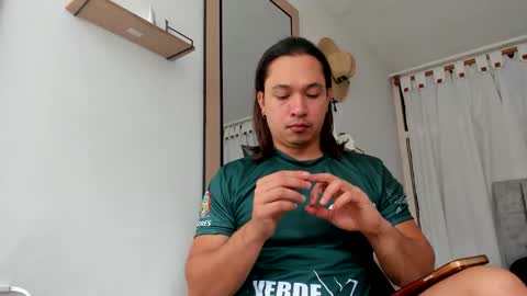 Snapshot of evans_king chatting on October 5, 2025, 1:42 pm Evan online show from October 5, 2025, 1:42 pm