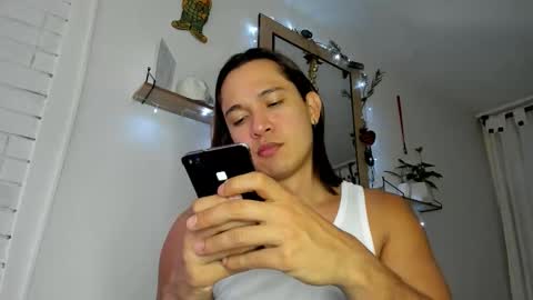 Snapshot of evans_king chatting on November 9, 2025, 10:08 pm Evan online show from November 9, 2025, 10:08 pm