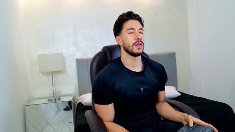 Snapshot of evans_opry1 chatting on February 23, 2026, 11:24 pm E V A N S online show from February 23, 2026, 11:24 pm