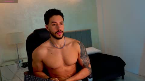 Snapshot of evans_opry1 chatting on February 28, 2026, 11:50 pm E V A N S online show from February 28, 2026, 11:50 pm