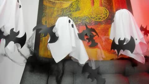 Snapshot of evans_susana chatting on October 18, 2025, 3:46 pm Evan and Susan online show from October 18, 2025, 3:46 pm