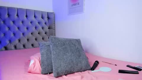 Eva Olimpo online show from February 1, 2026, 12:42 am