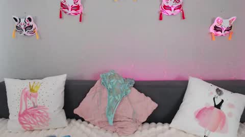 Adelina online show from July 25, 2026, 4:54 am