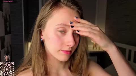 Eva online show from December 3, 2025, 7:23 pm